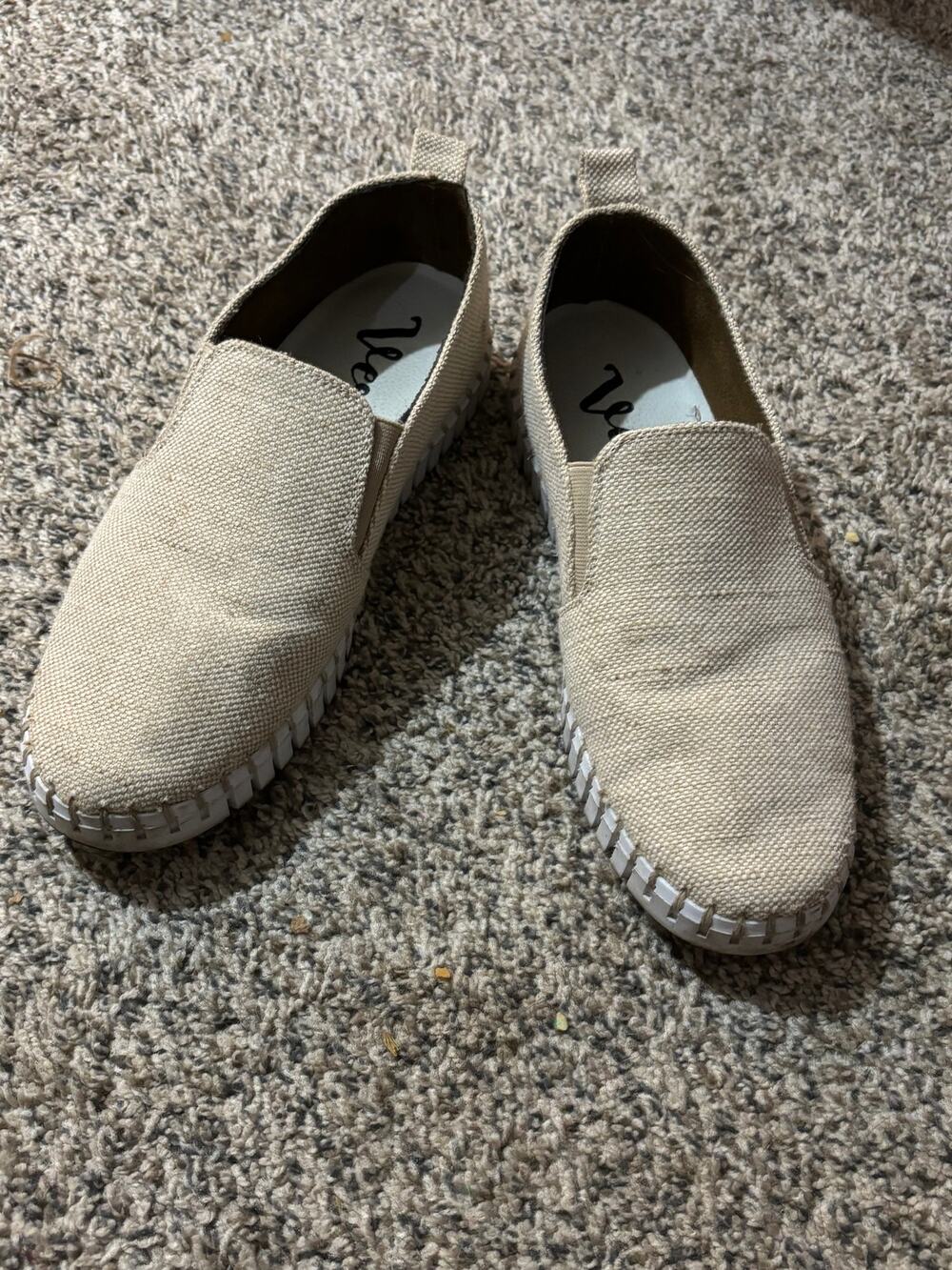 Very G Indigo Slip-On Canvas Sneakers Natural Beige Women's Size 8.5 EUC